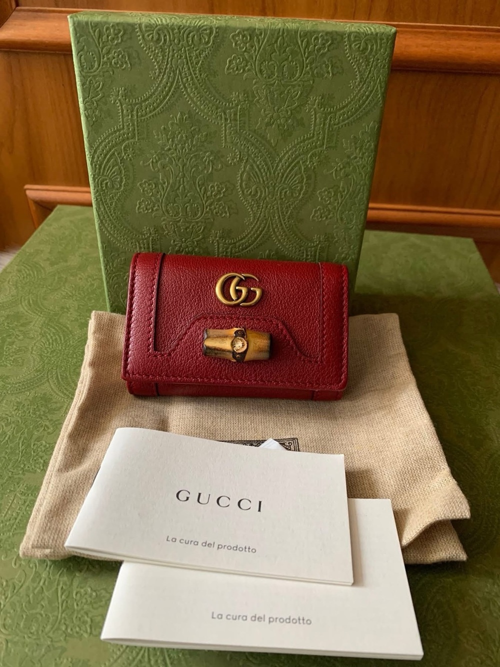 GUCCI Bamboo 6 Key Holder in Red♥️BNIB🎁